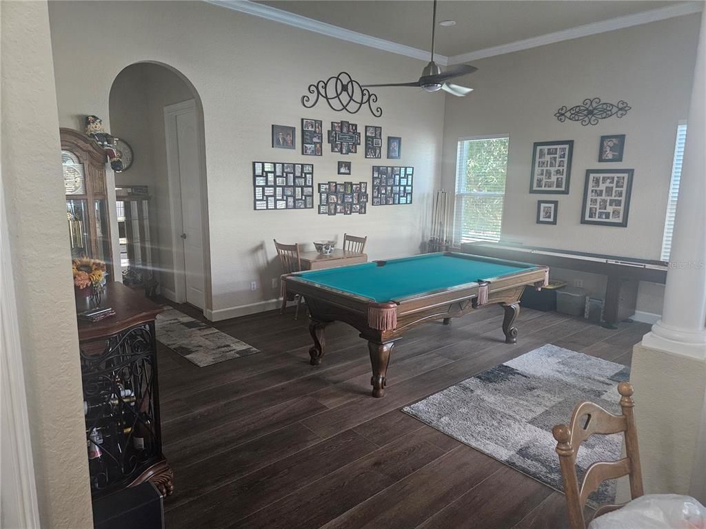 Billiard Table, Game Room, Interior, Wood Texture Flooring