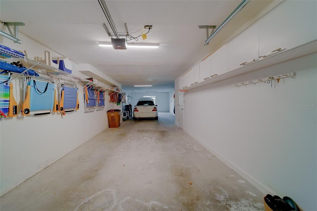 Garage, Interior