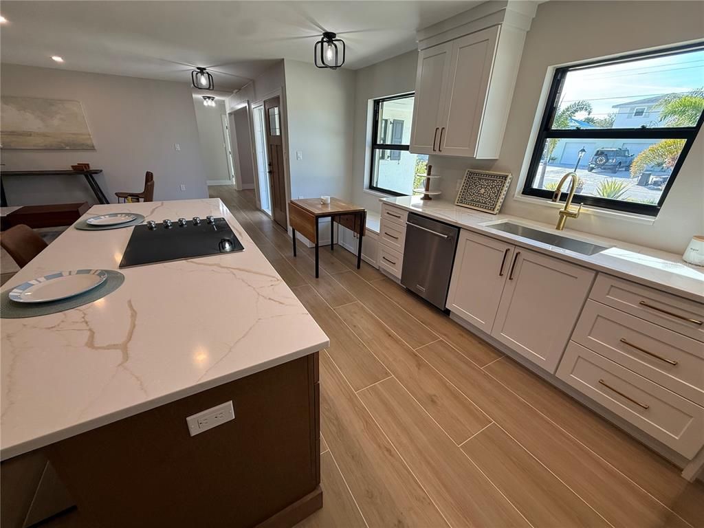 Dining room, Interior, Kitchen, Recessed Lighting, Wood Texture Flooring