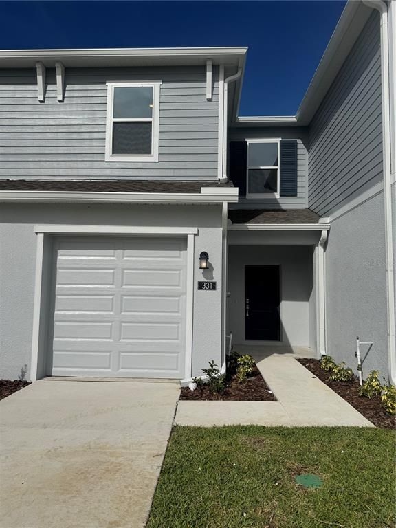 Attached, Exterior, Facade, None