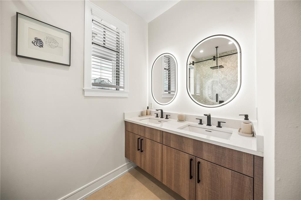 Bathroom, Dual Sink Vanities, Interior