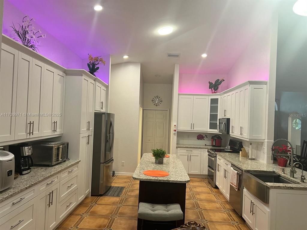 Interior, Kitchen, Recessed Lighting