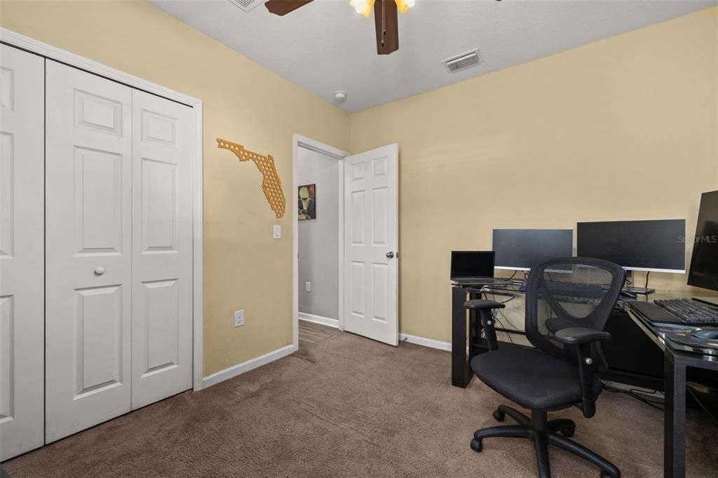 Home Office, Interior