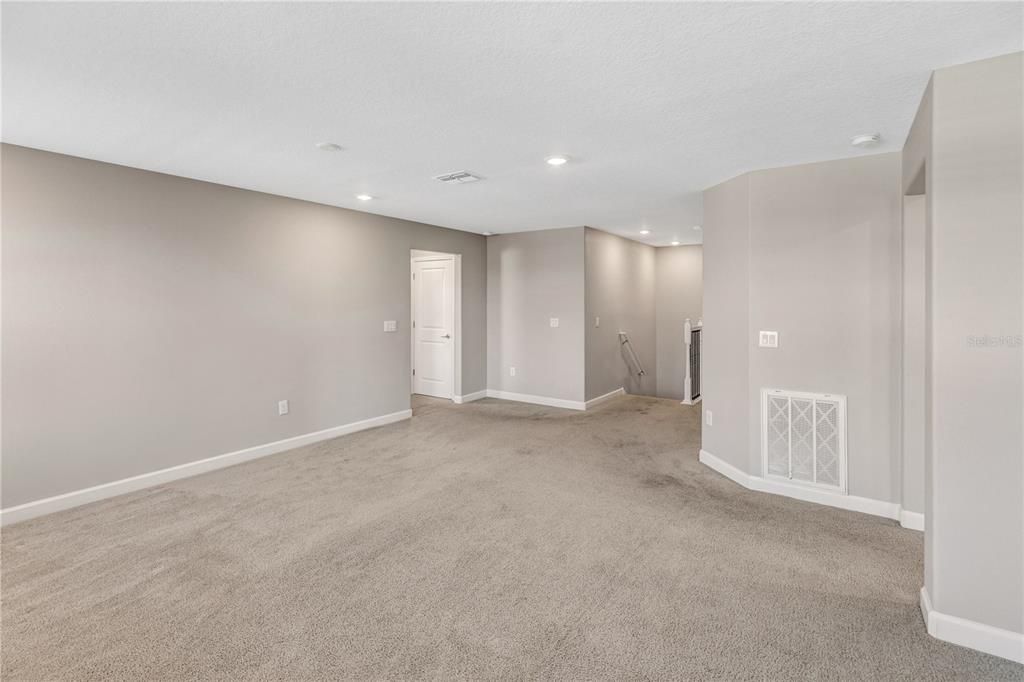 Empty room, Interior, Recessed Lighting