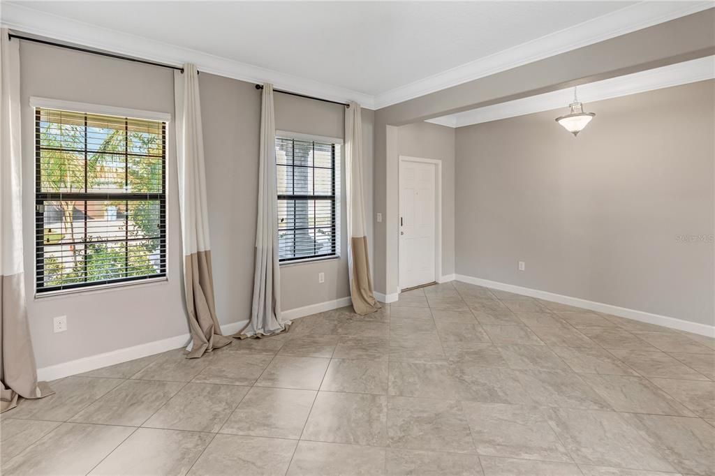 Empty room, Interior, Pendant Lights