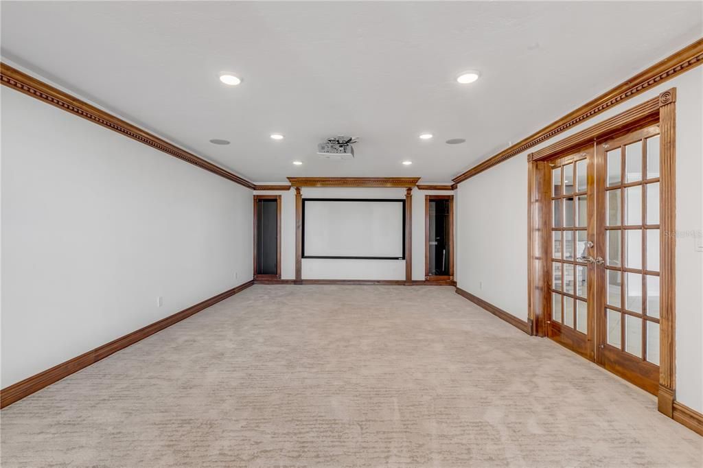 Empty room, Interior, Projection Screen, Recessed Lighting
