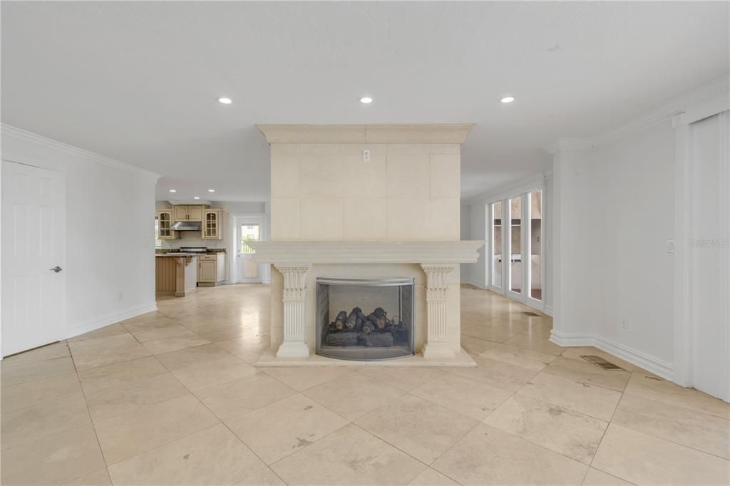 Fireplace, Interior, Kitchen, Recessed Lighting