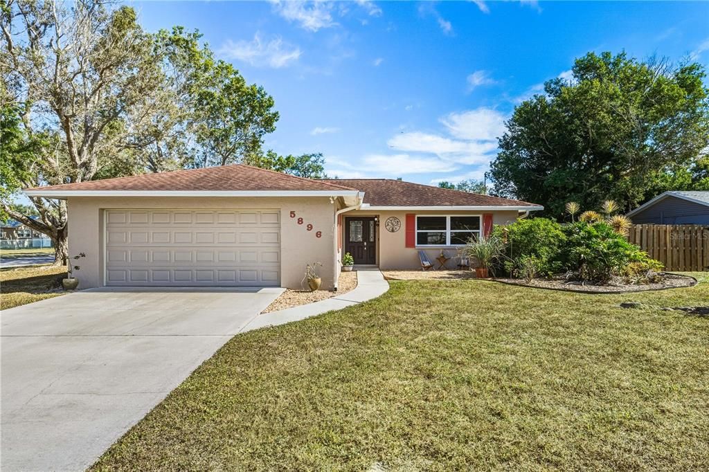 Attached, Backyard, Exterior, Facade, Ranch