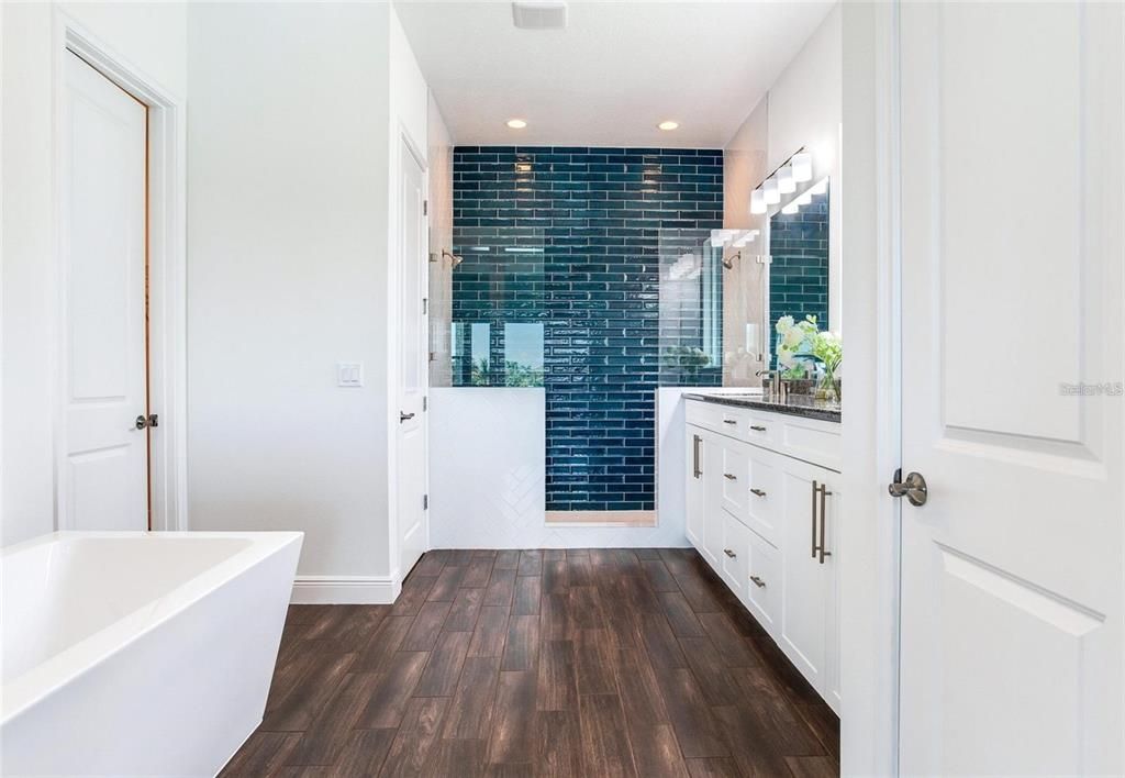 Bathroom, Free Standing Baths, Interior, Recessed Lighting, Wood Texture Flooring