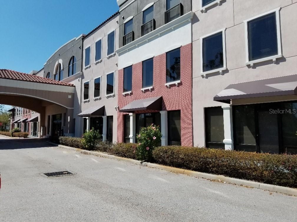 Exterior, Facade, Brick Facade, Rowhouse