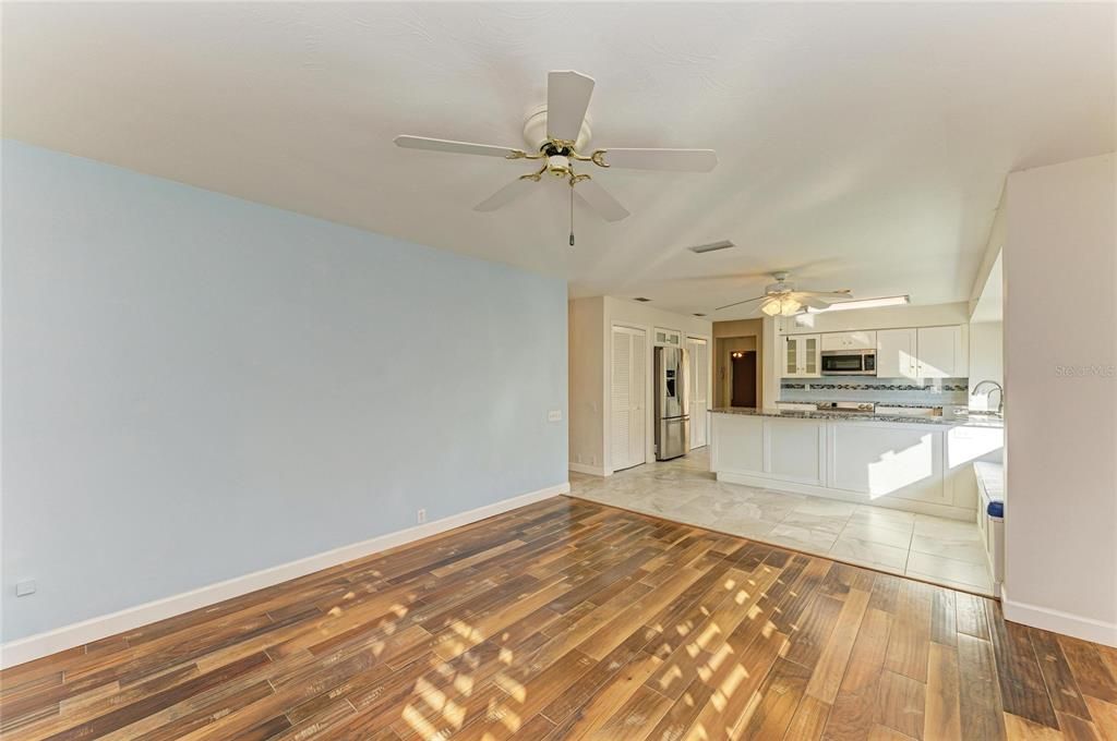 Empty room, Interior, Kitchen, Wood Texture Flooring