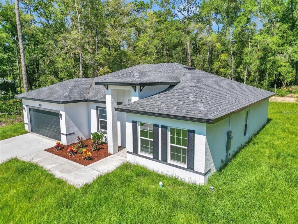 Attached, Exterior, Facade, Ranch