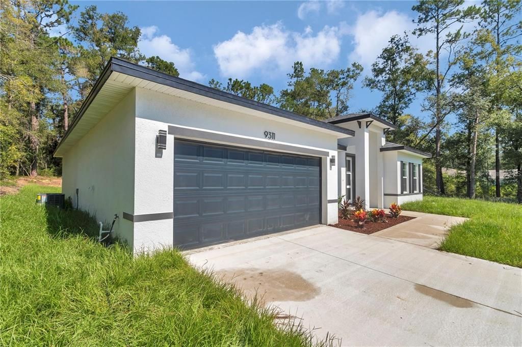 Detached Garage, Exterior