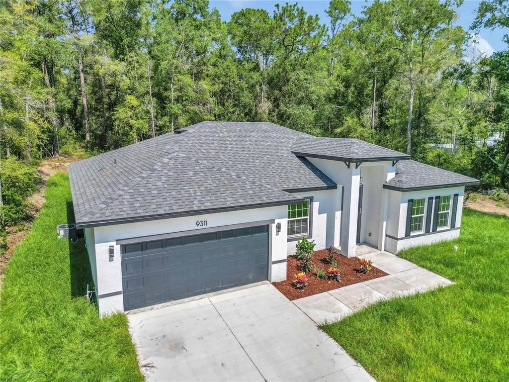 Attached, Exterior, Facade, Ranch