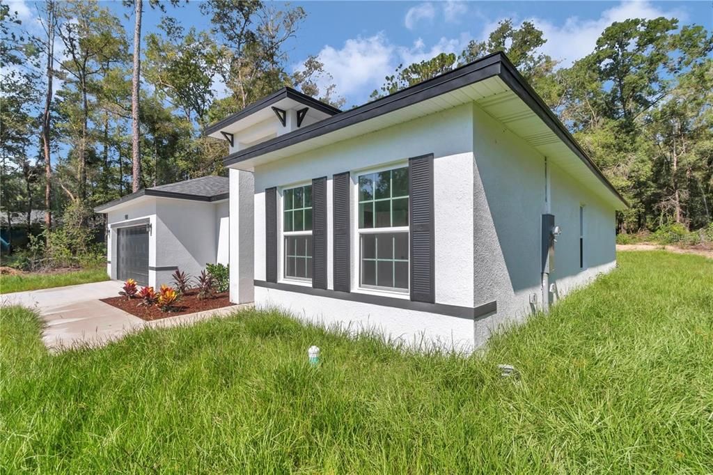 Detached Garage, Exterior