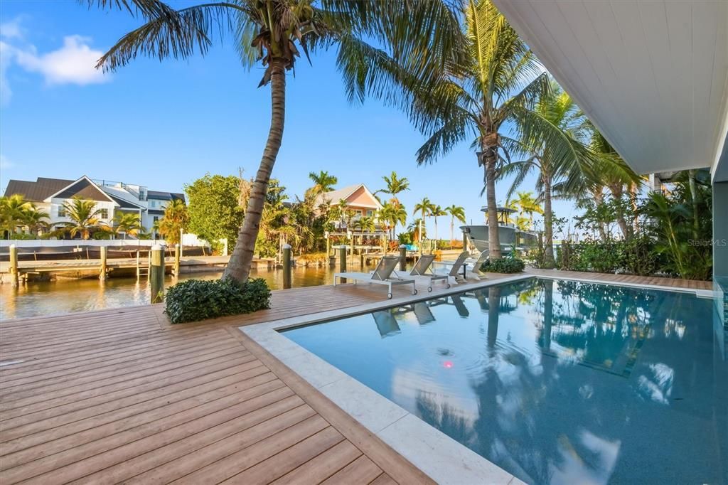 Exterior, Pool, Water