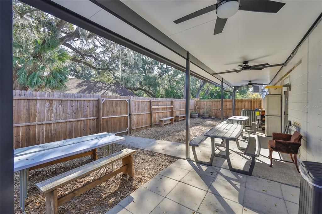 Backyard, Exterior, Sun Room