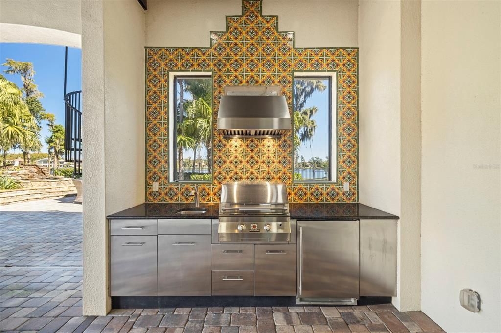 Exterior, Outdoor Kitchen