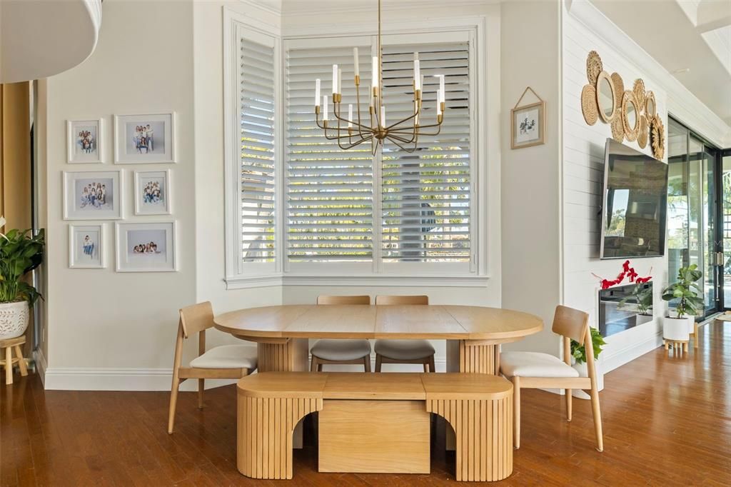 Chandelier, Dining room, Interior, Pendant Lights, Wood Texture Flooring
