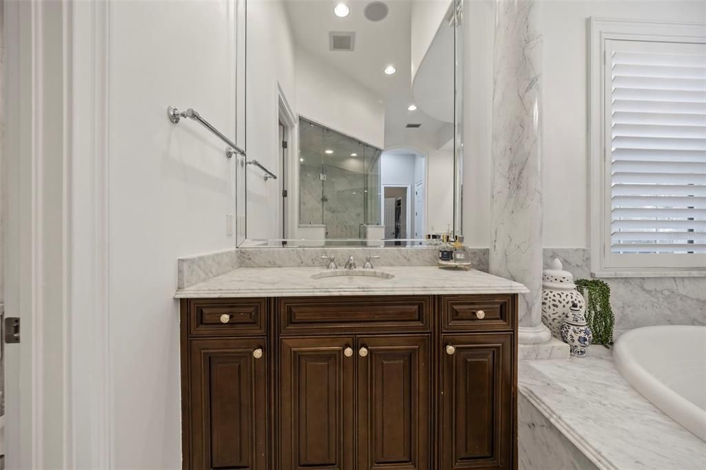 Bathroom, Interior, Marble, Marble Walls, Recessed Lighting