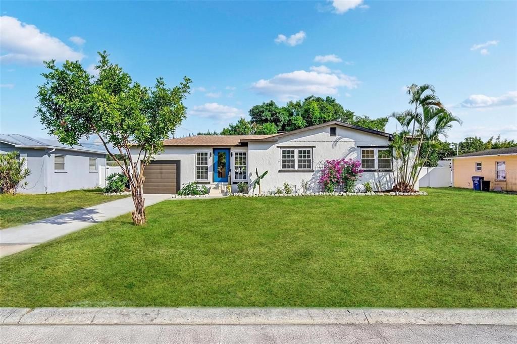 Attached, Backyard, Exterior, Facade, Ranch