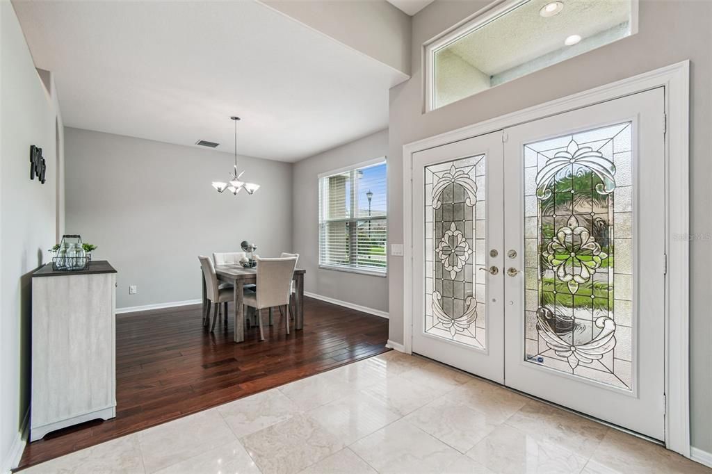Chandelier, Dining room, Interior, Recessed Lighting, Wood Texture Flooring