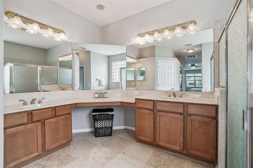 Bathroom, Dual Sink Vanities, Interior