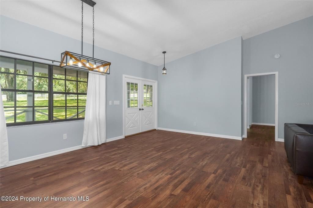 Empty room, Interior, Pendant Lights, Wood Texture Flooring