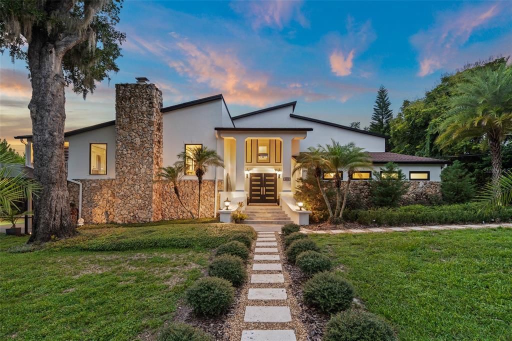 Backyard, Exterior, Facade, Modern