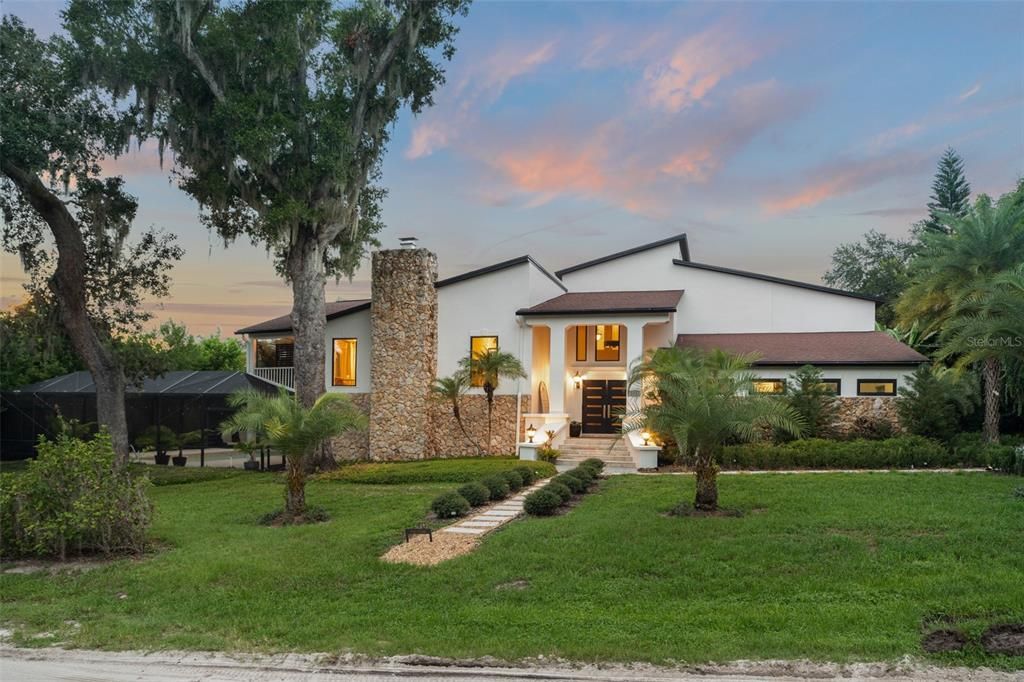 Backyard, Exterior, Facade, Modern