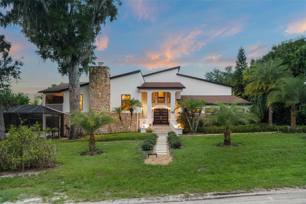 Backyard, Exterior, Facade, Modern