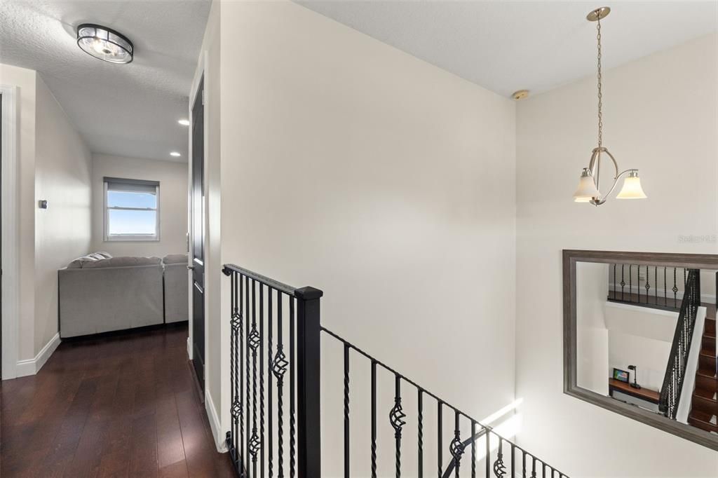 Interior, Pendant Lights, Recessed Lighting, Wood Texture Flooring