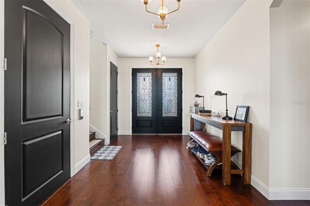 Chandelier, Interior, Wood Texture Flooring