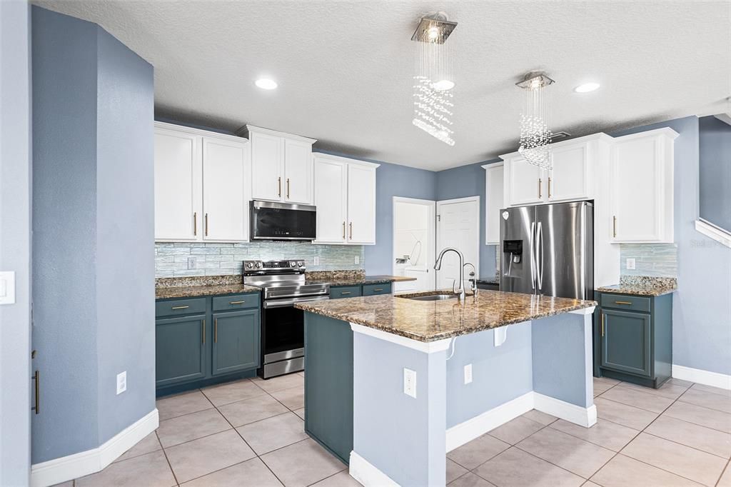 Interior, Kitchen, Pendant Lights, Recessed Lighting, Stainless Steel Appliances