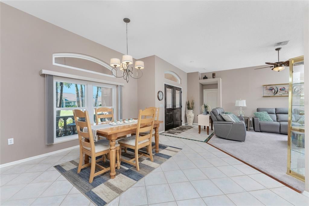 Chandelier, Dining room, Interior, Living room