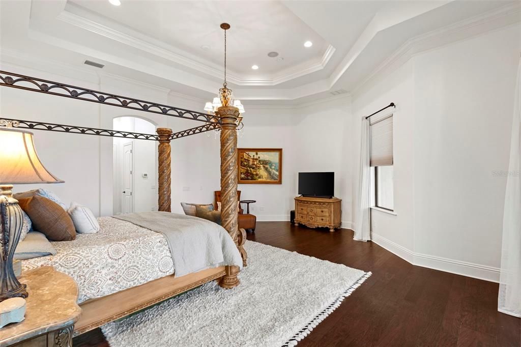 Bedroom, Interior, Pendant Lights, Recessed Lighting, Wood Texture Flooring