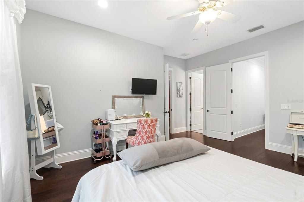 Bedroom, Home Office, Interior, Recessed Lighting, Wood Texture Flooring