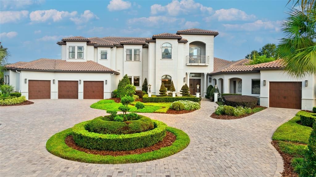 Attached, Exterior, Facade, Mediterranean