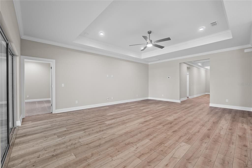Empty room, Interior, Recessed Lighting, Wood Texture Flooring