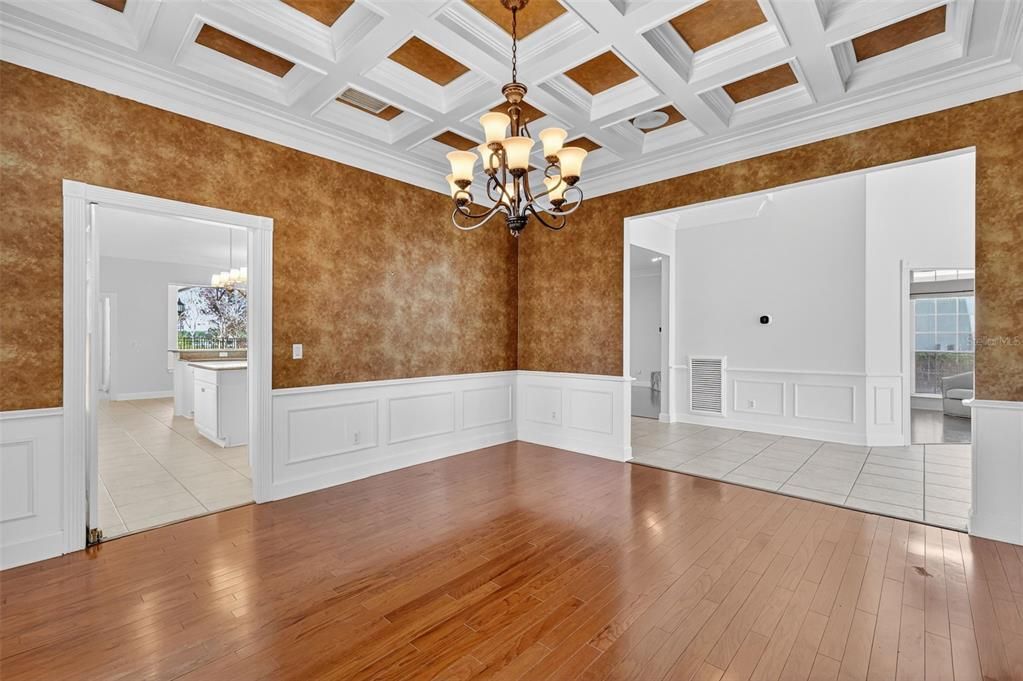 Chandelier, Empty room, Interior, Wood Texture Flooring