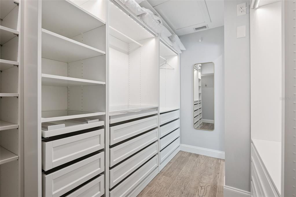 Interior, Walk-in Closets, Wood Texture Flooring