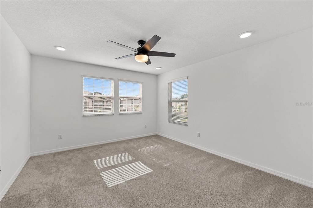 Empty room, Interior, Recessed Lighting
