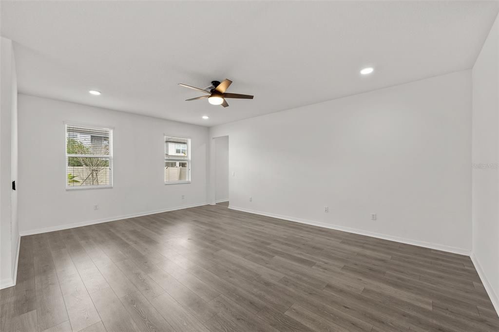 Empty room, Interior, Recessed Lighting, Wood Texture Flooring
