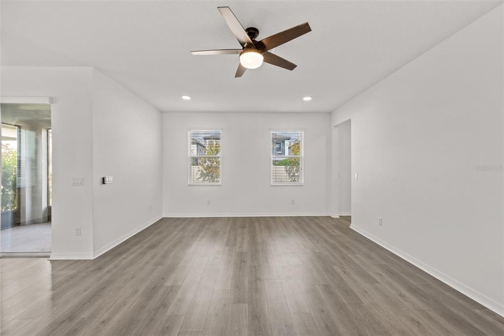 Empty room, Interior, Recessed Lighting, Wood Texture Flooring