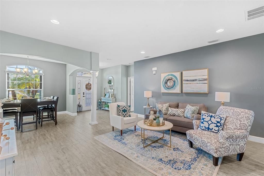 Dining room, Interior, Living room, Pendant Lights, Recessed Lighting, Wood Texture Flooring
