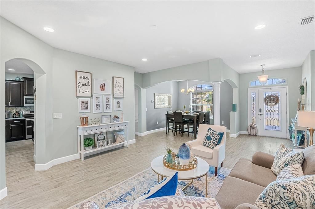 Chandelier, Dining room, Interior, Kitchen, Living room, Pendant Lights, Recessed Lighting, Wood Texture Flooring