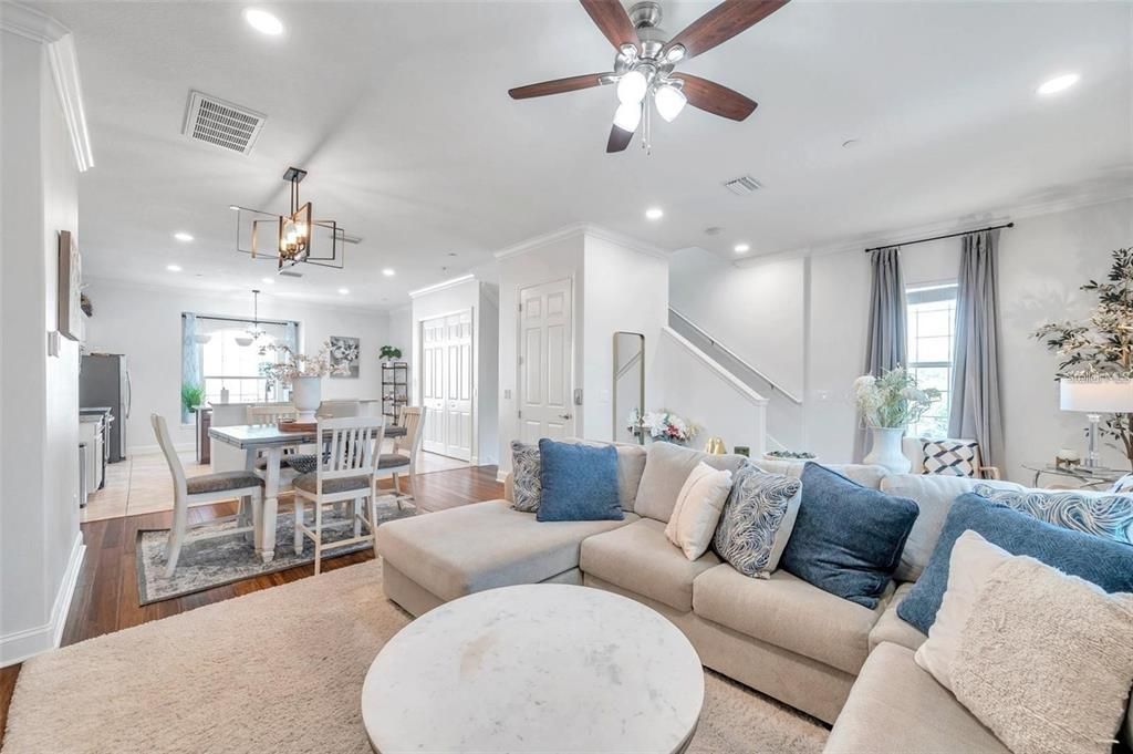 Dining room, Interior, Living room, Pendant Lights, Recessed Lighting, Wood Texture Flooring