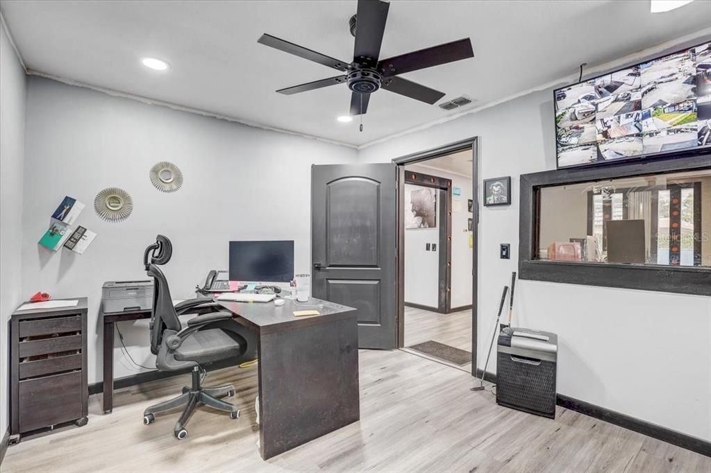Home Office, Interior, Recessed Lighting, Wood Texture Flooring