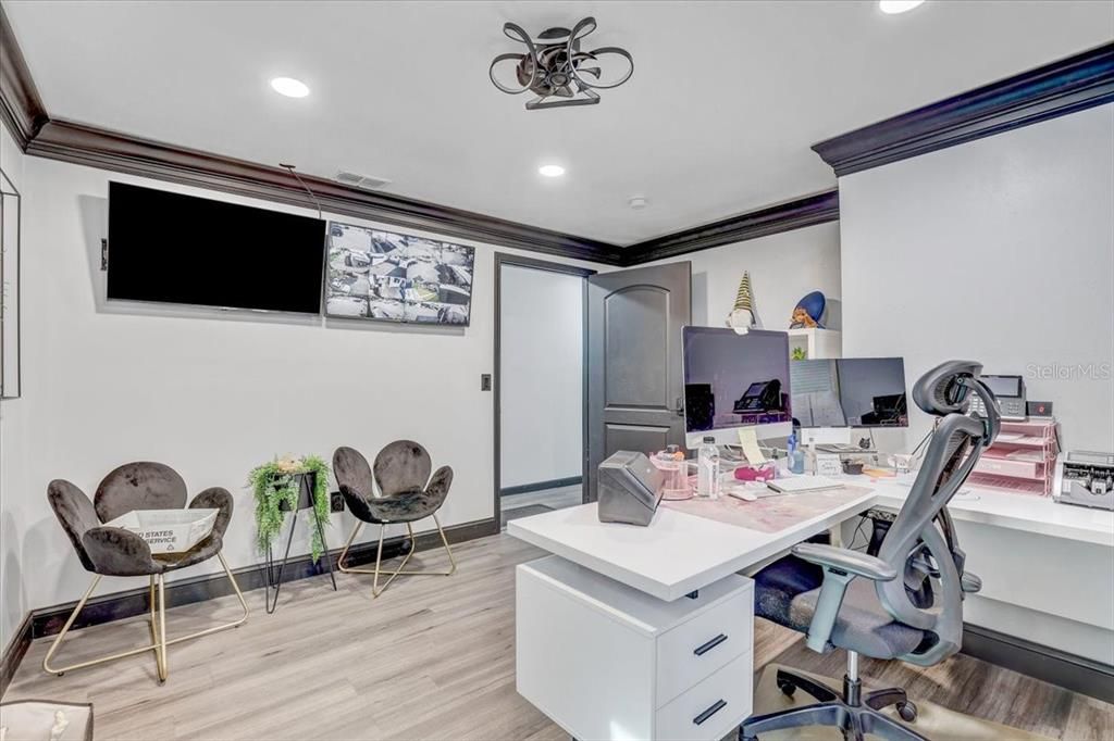 Home Office, Interior, Recessed Lighting, Wood Texture Flooring