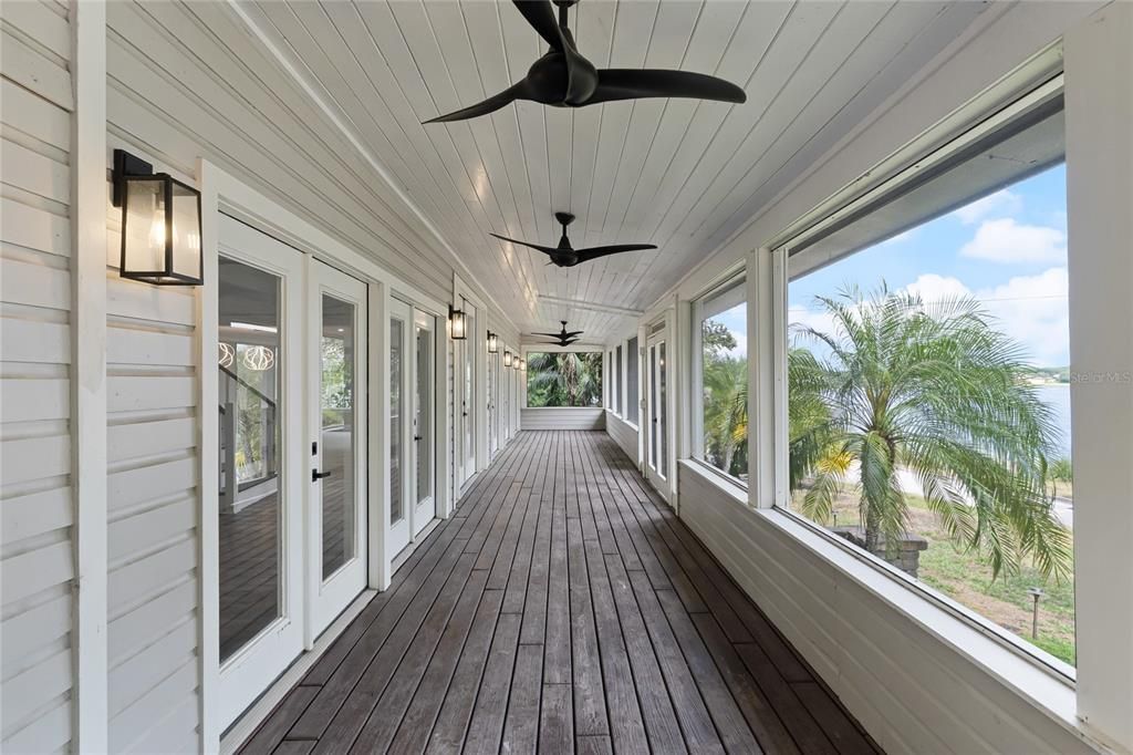 Interior, Sun Room, Water, Wood Texture Flooring